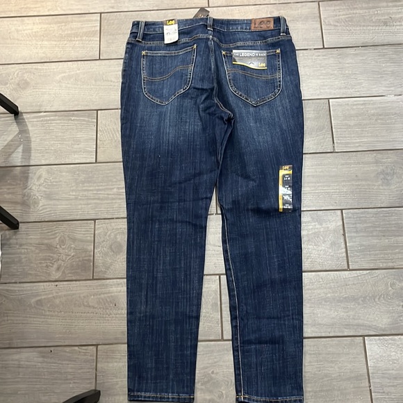 Women’s Lee legend jeans Size 14 M NWT slim fit mid rise - Picture 3 of 9